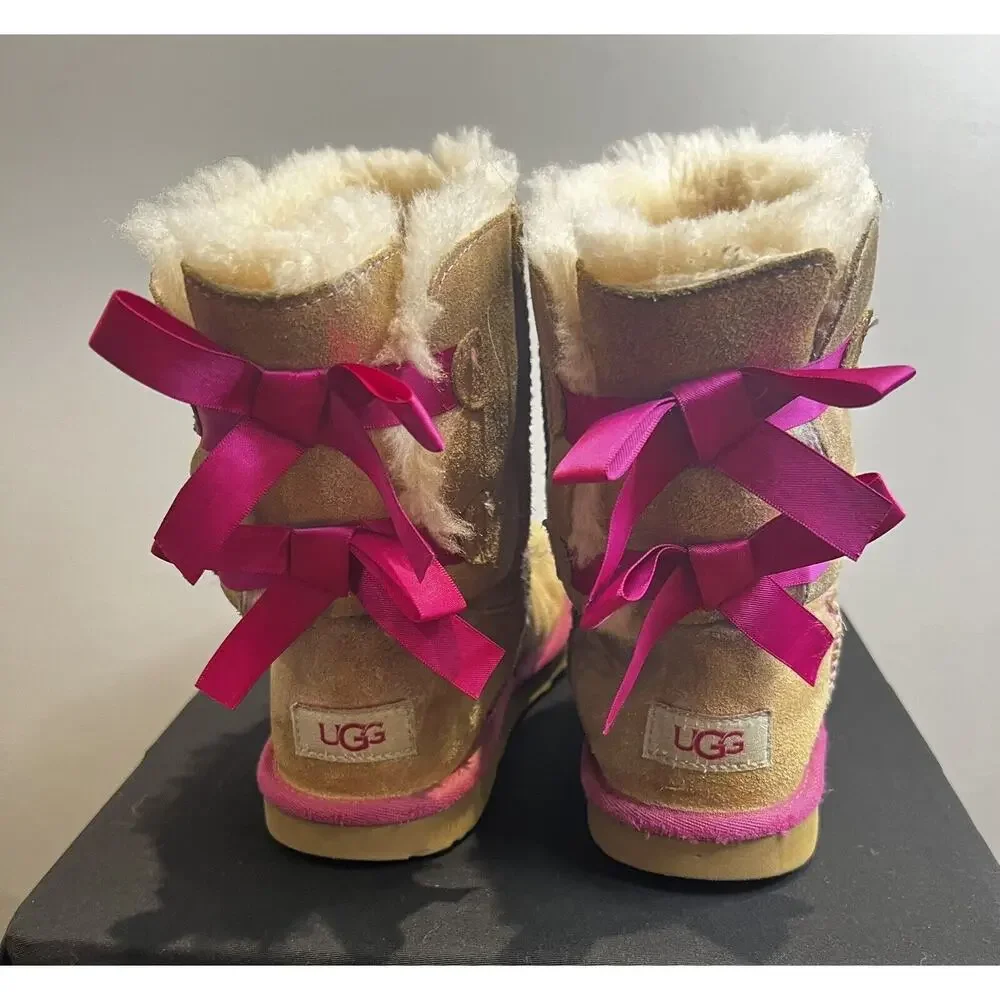 Uggs Girls size 5 Pink Glitter and Bow